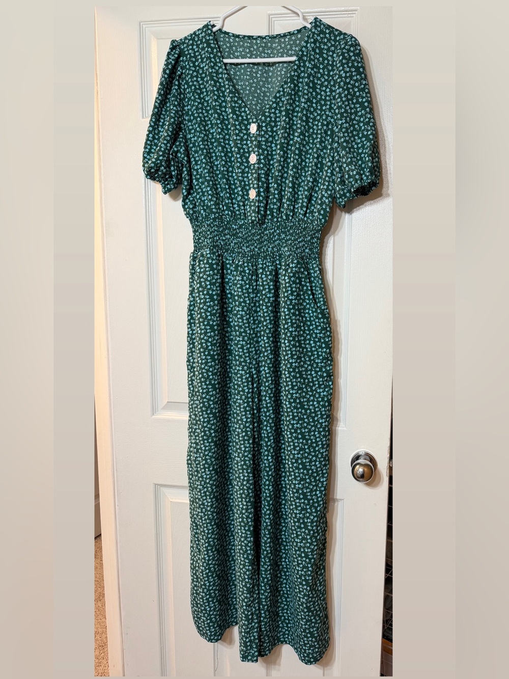 Green Floral Short-Sleeve Smocked-Waist unbuttoned Jumpsuit